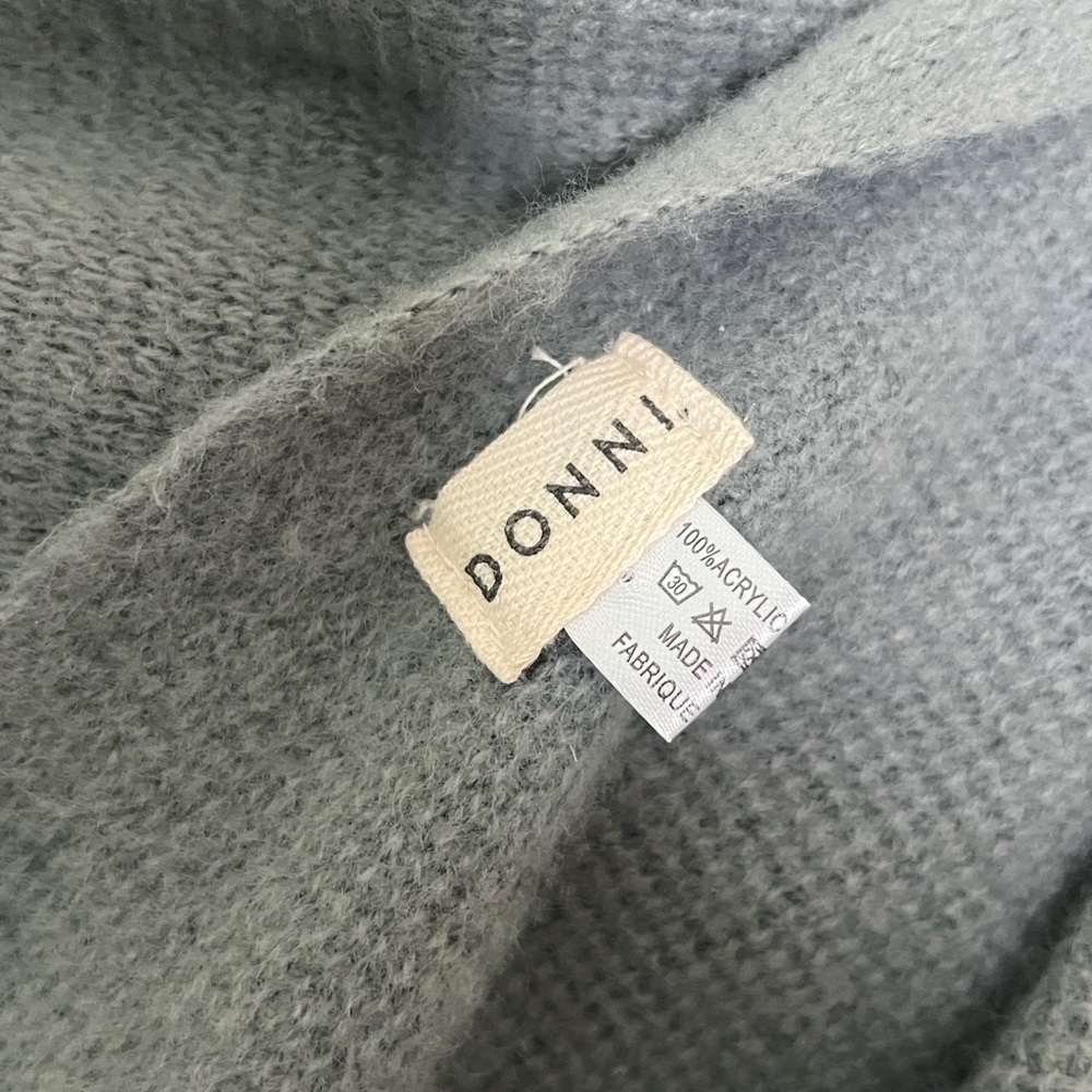 DONNI. Scarf - Picture 4 of 4